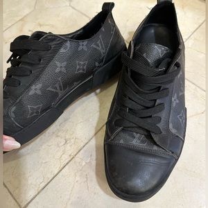 monogram design black colour size 42 US 9